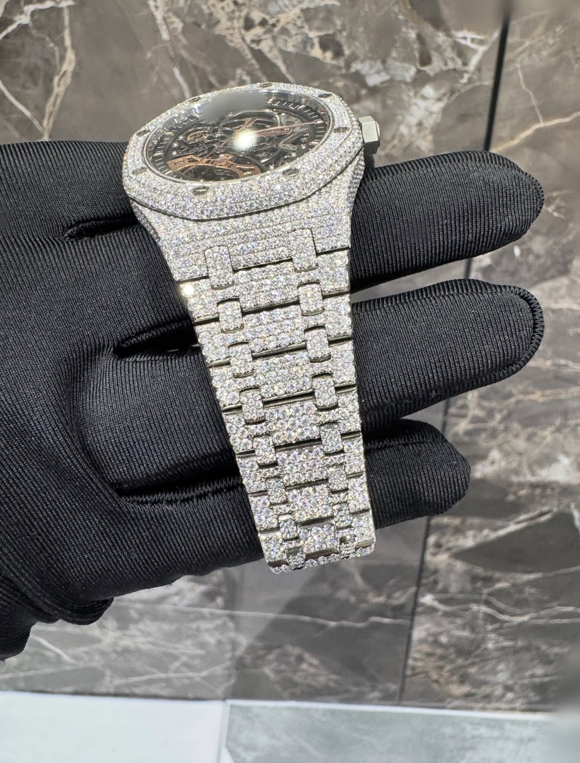 IceVault Wrist Hub
