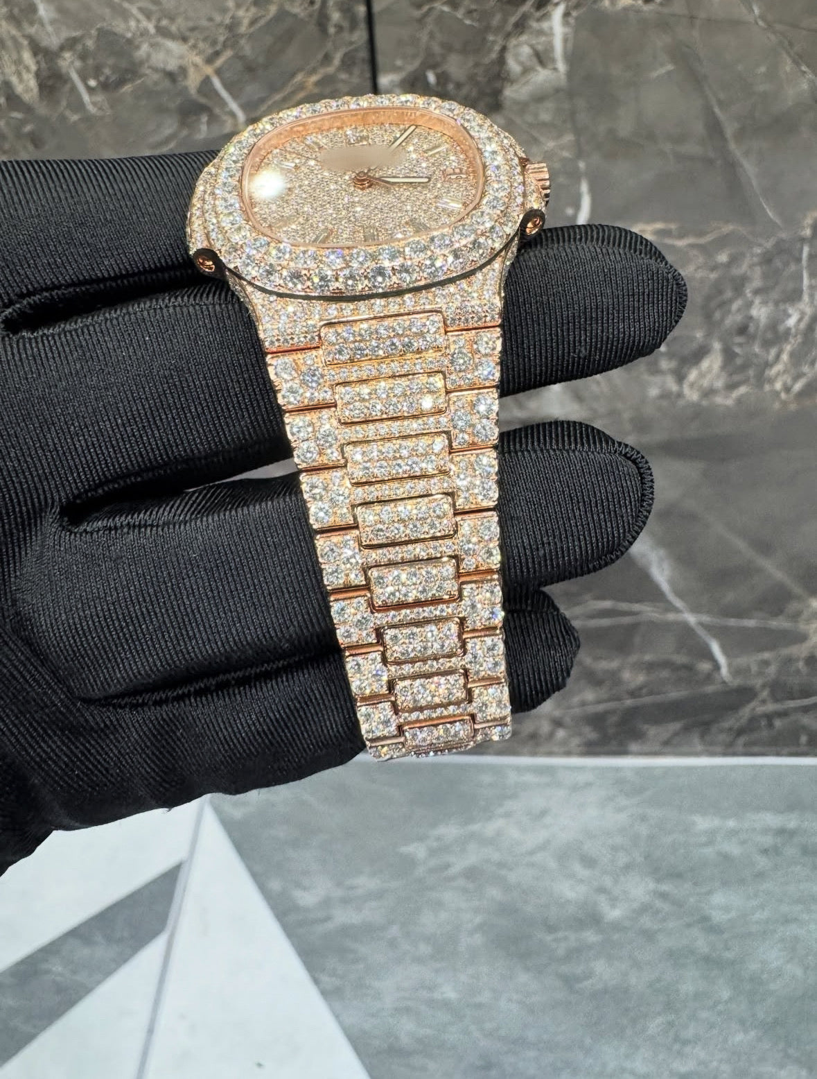IceVault Luxen Time